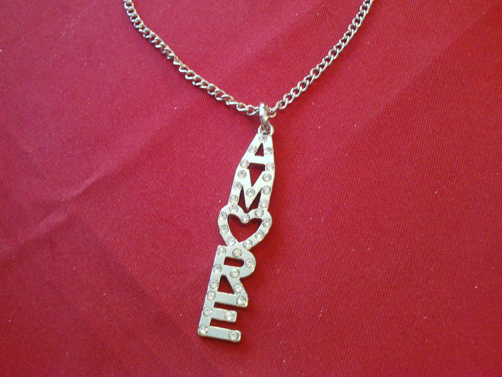 Chaine plus pendentif Amour c?ur stress N&deg; 601 Bijoux et montres