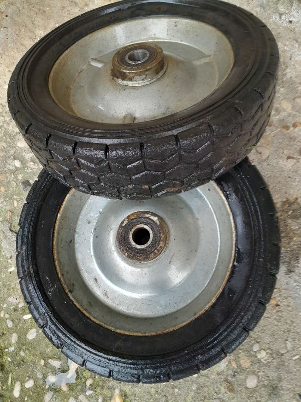 2 roues arri&egrave;res de tondeuse HONDA HR 216 Jardin