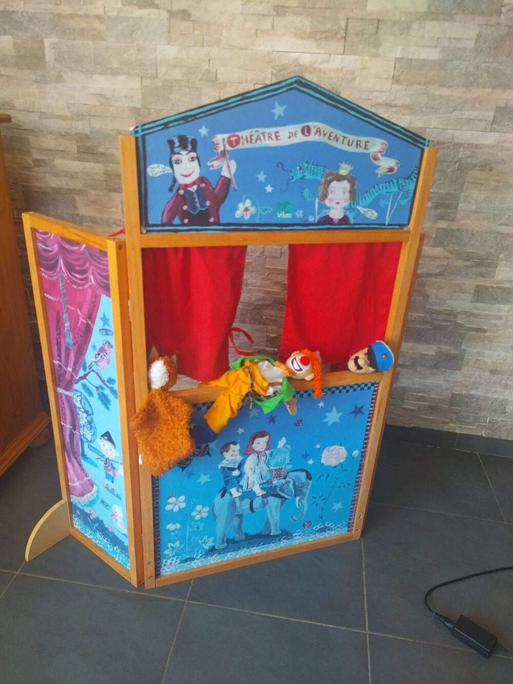 Th&eacute;&acirc;tre enfant bois peint &agrave; la main Jeux / jouets
