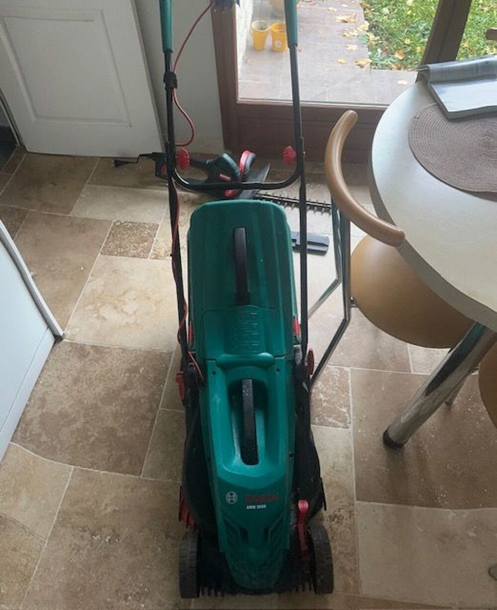 Tondeuse &eacute;lectrique Jardin