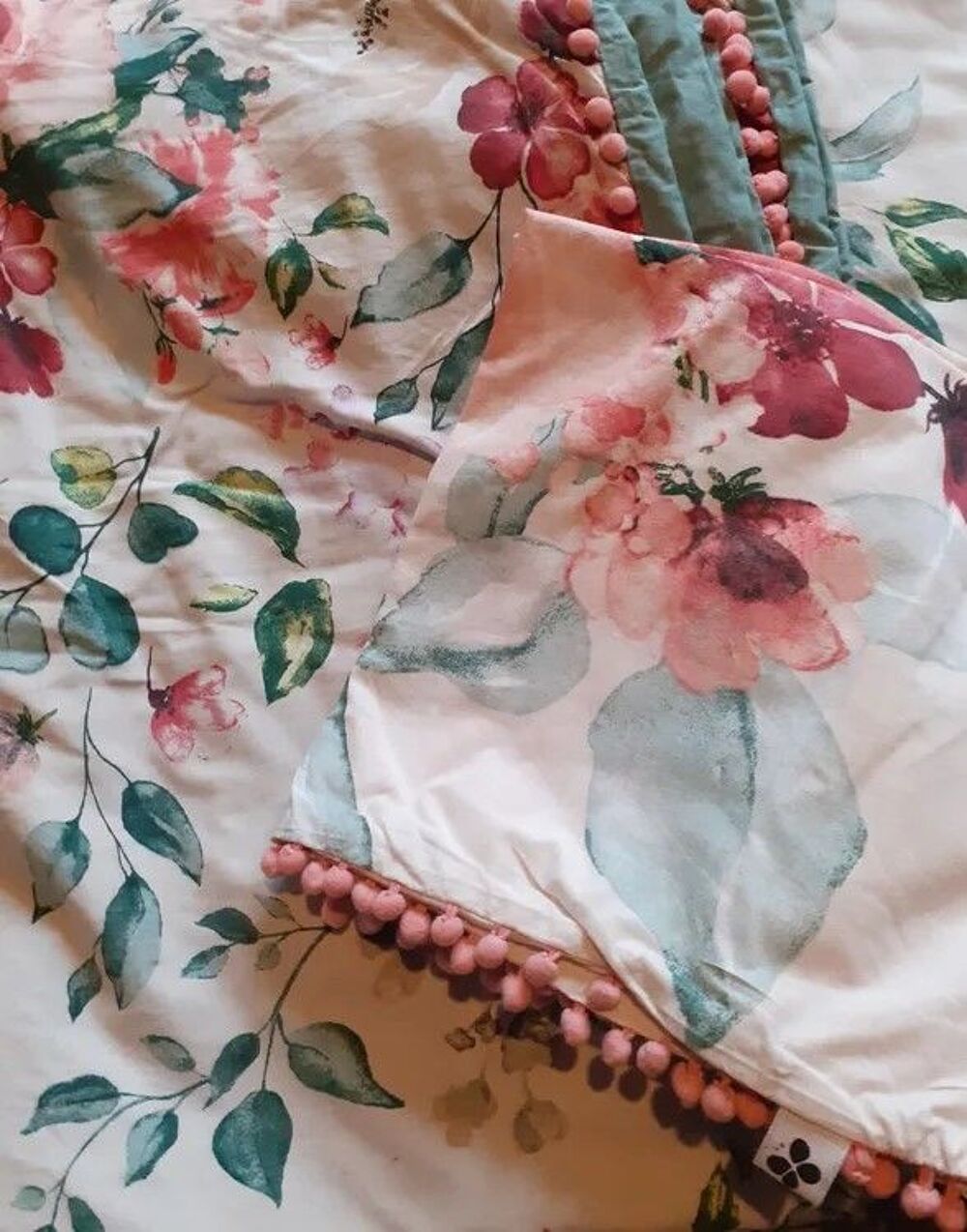 drap housse couette fleurie et ses taies Décoration
