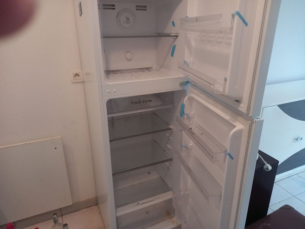 R&eacute;frig&eacute;rateur 194L avec cong&eacute;lateur Electroménager