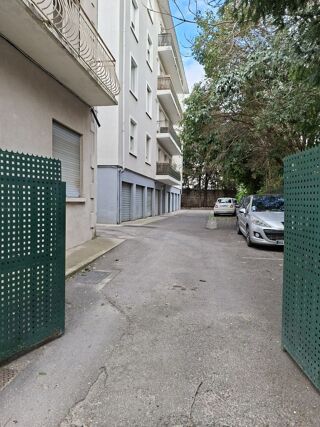  Parking / Garage à vendre 15 m² Nîmes