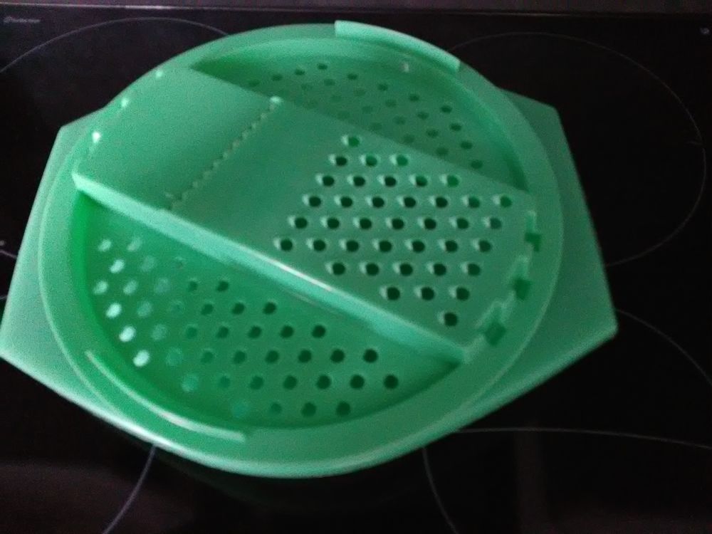 R&Acirc;PE TUPPERWARE solde 15€ Cuisine
