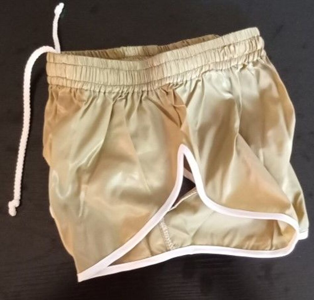 Short Vintage nylon polyamide Beige-Blanc Size L40 Vêtements