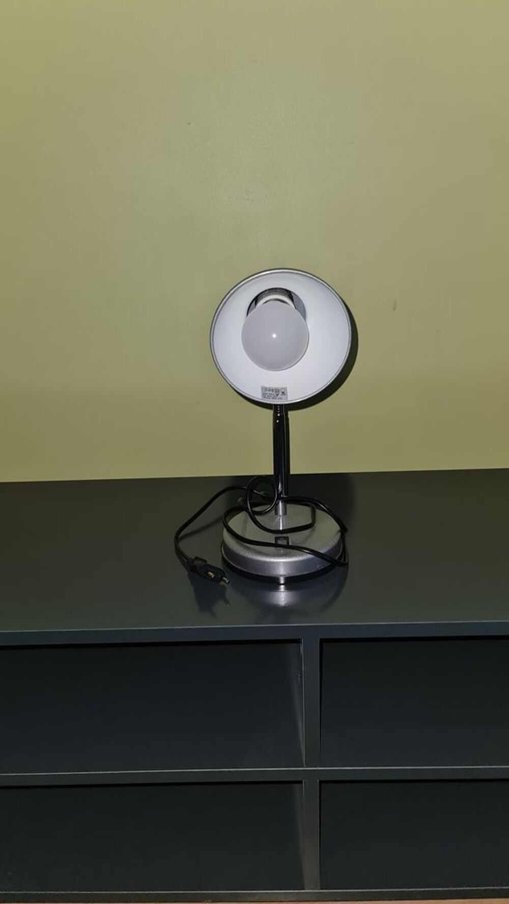 MEUBLE &Agrave; ROULETTE + LAMPE AVEC AMPOULE Meubles