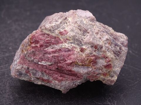 Tourmaline rose & L�pidolite La Sahatany Madagascar 20 Moyenmoutier (88)