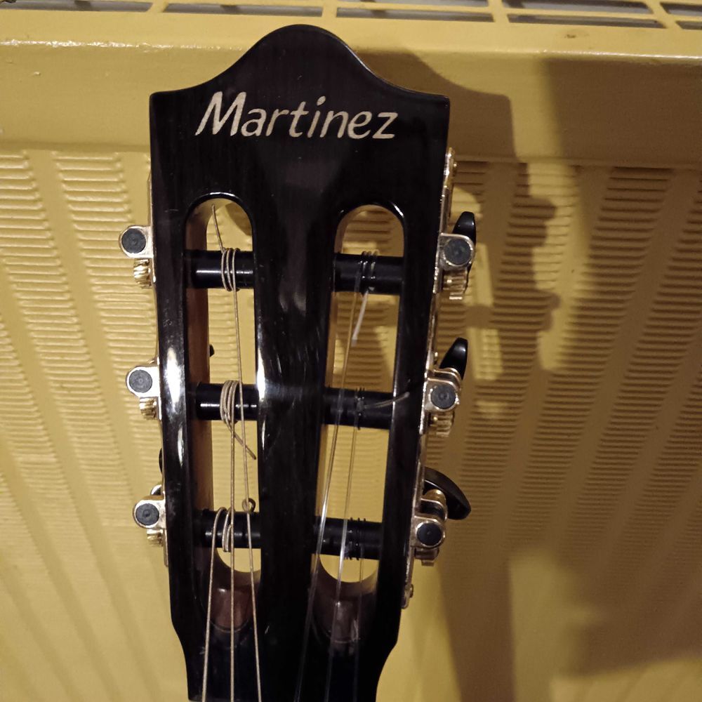 GUITARE MARTINEZ Instruments de musique