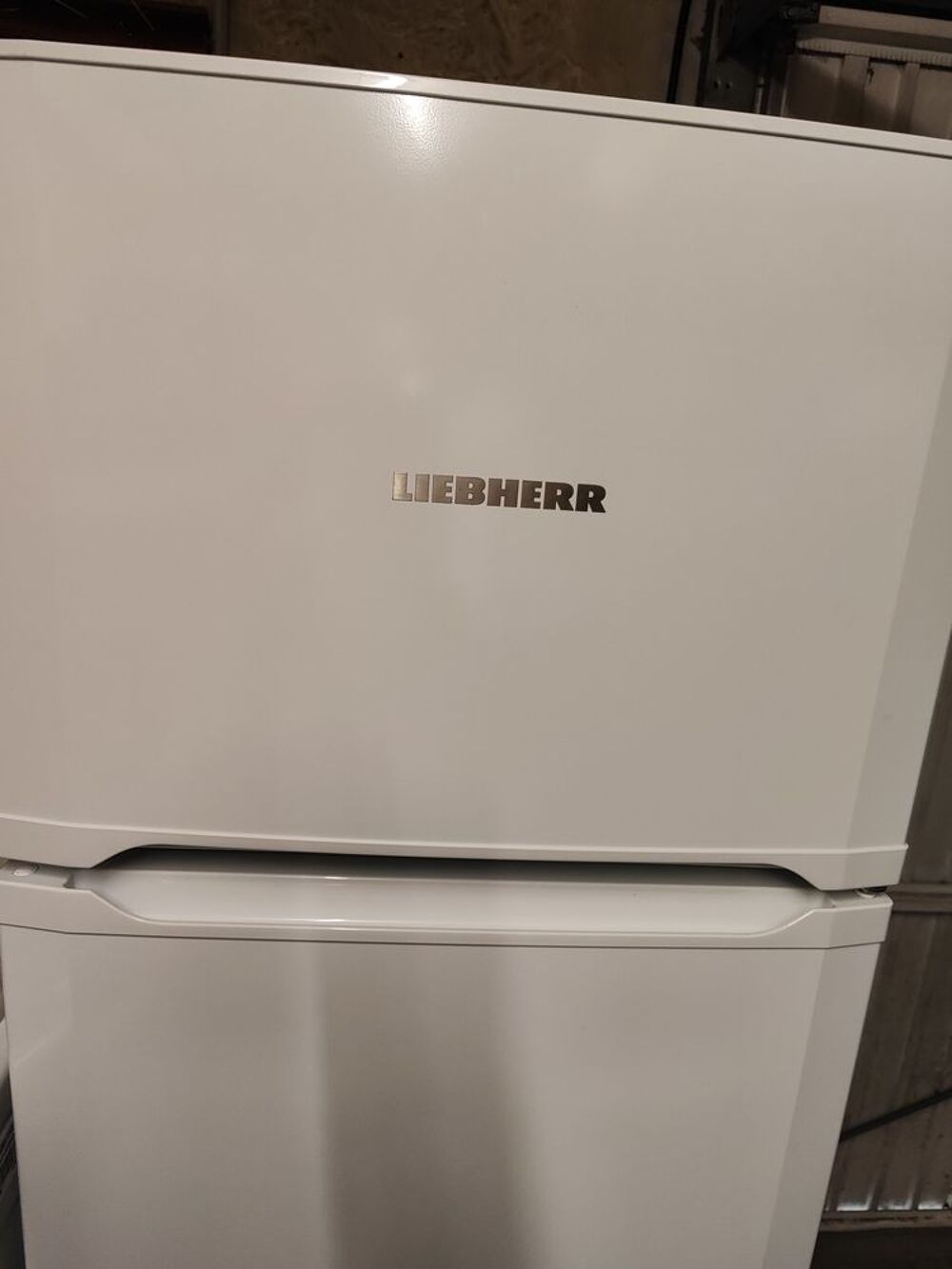 GRAND REFRIGERATEUR quasi neuf (55 x 157.1 x 63) LIEBHERR Electroménager