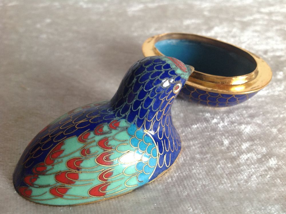 POULE EN &Eacute;MAUX CLOISONN&Eacute;S S'OUVRANT Envoi Possible
Décoration