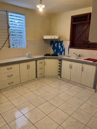 Villa à louer 5 pièces 100 m² Pointe-noire
