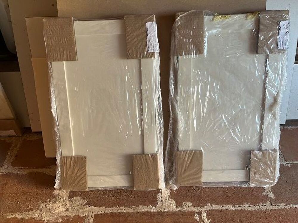 meuble NEUF ch&ecirc;ne &eacute;cru 2 portes L800x320x680 Bricolage