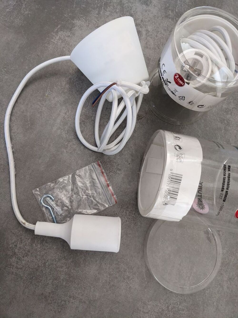 1 Suspension BLANC lustre plafonnier lampe NEUF JAMAIS UTILI Bricolage