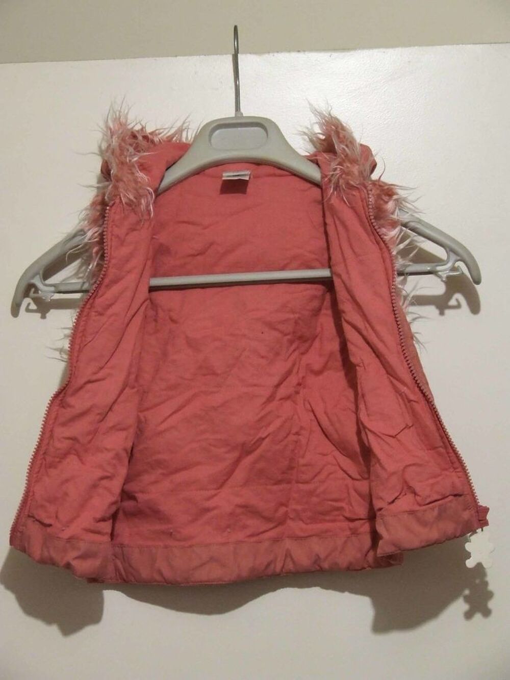Veste sans manches rose T. 4&nbsp;ans (116&nbsp;cm) de C&amp;A, TBE Vêtements enfants