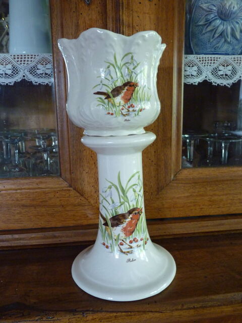 Petit cache pot sur colonne 20 Prissac (36)