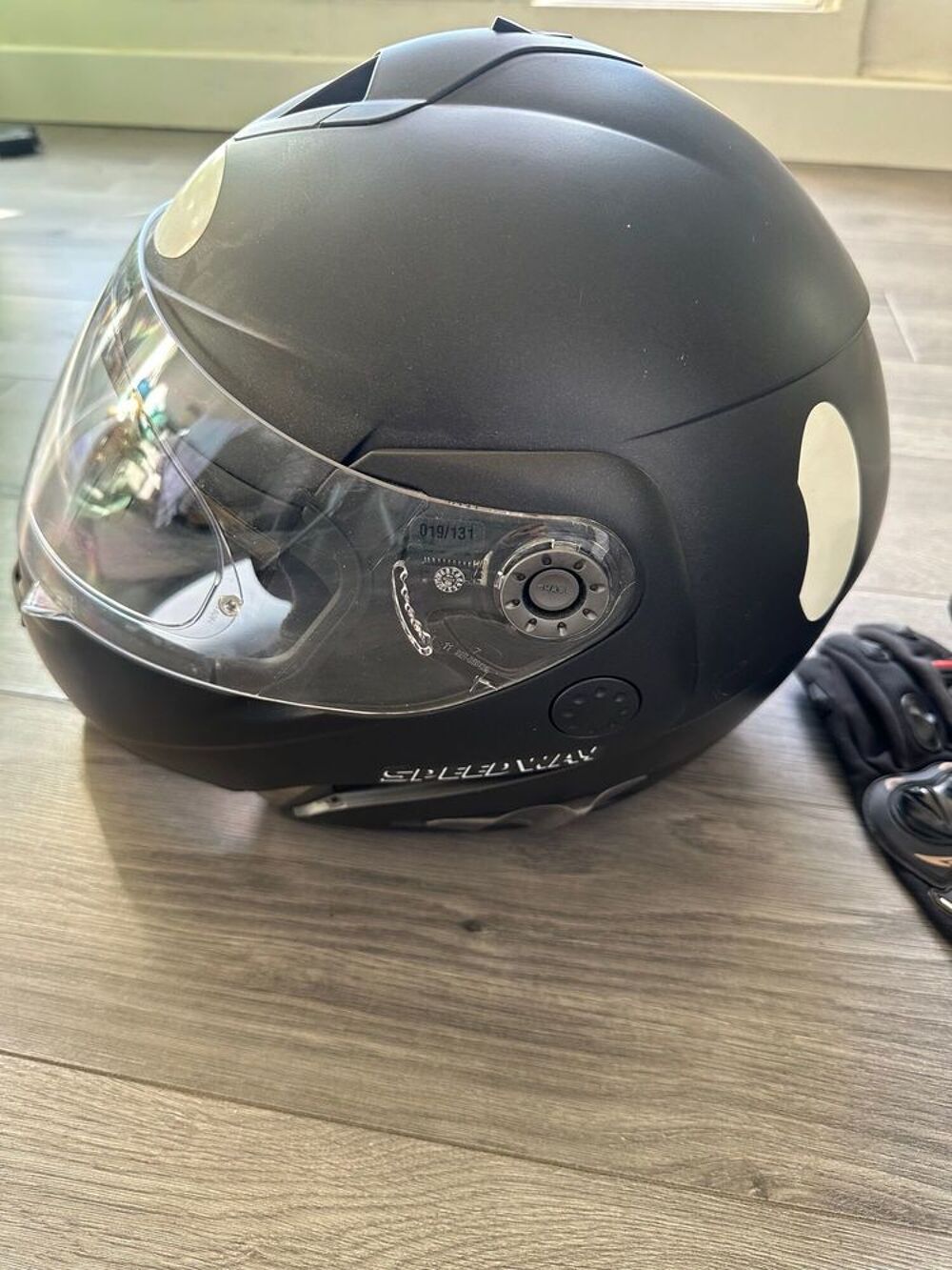 Casque moto modulable Shark pour adulte + gants Sports