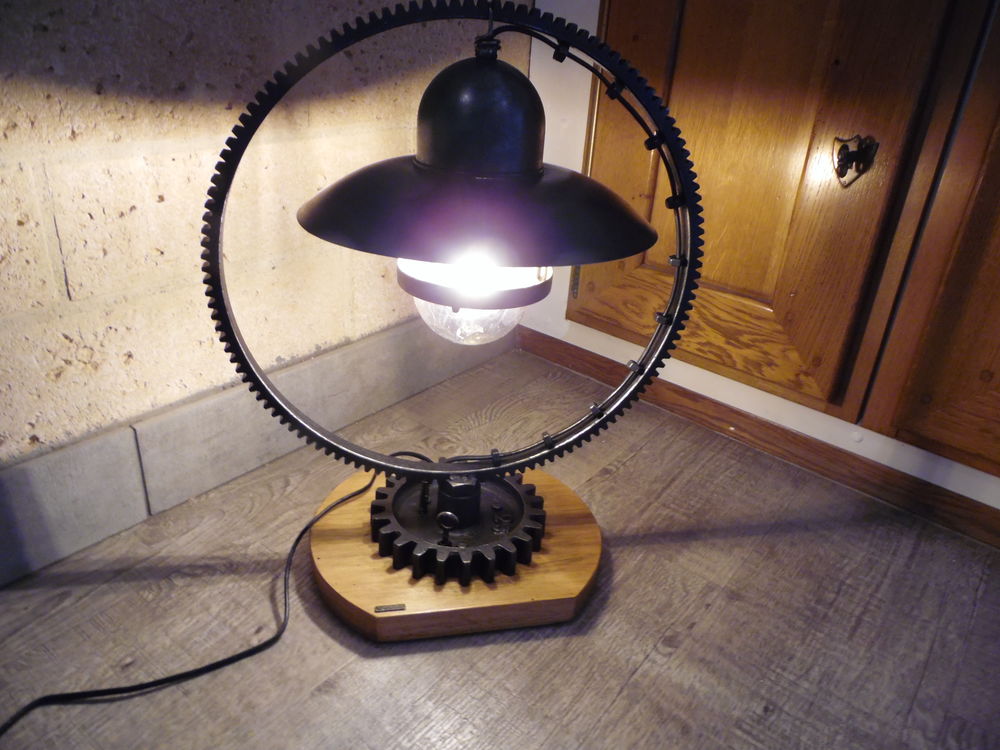 LAMPE DE TABLE Décoration