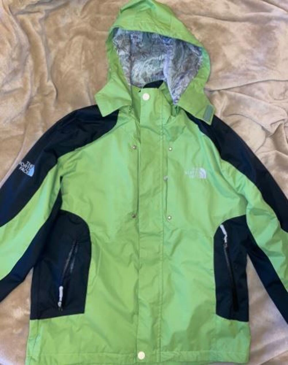66€ SEASONAL MOUNTAIN Maroquinerie