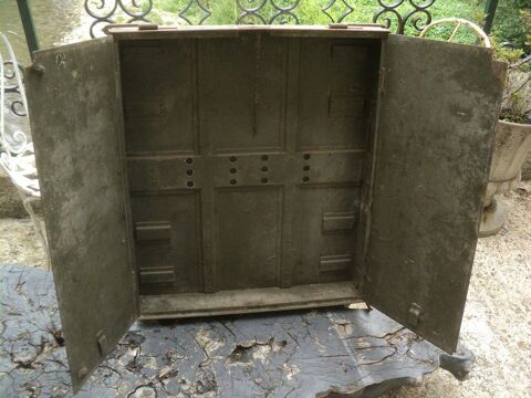 Ancienne Armoire  Outils Mtal Kaki Vhicule Militaire.  40 Loches (37)