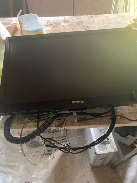 Tlviseur 12 volts 50 Caumont-sur-Durance (84)