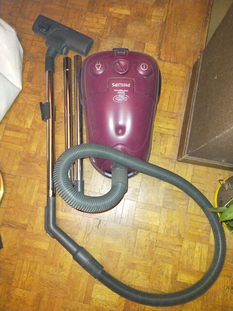 Aspirateur Philips 360 w 60 Fresnes (94)