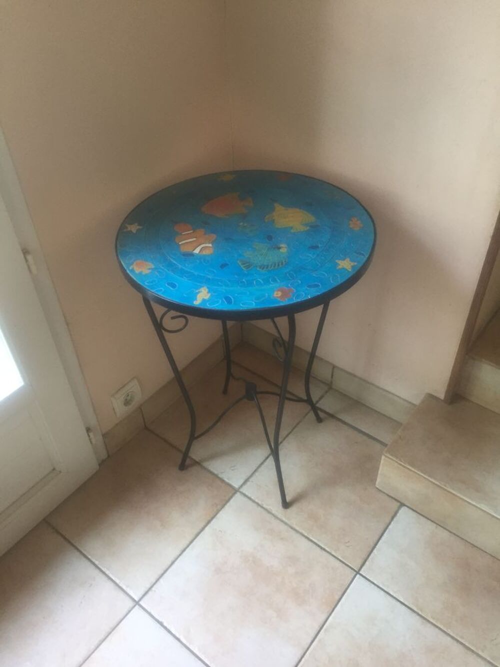 jolie petite table mosa&iuml;que Meubles