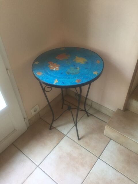 jolie petite table mosa�que  25 Challans (85)