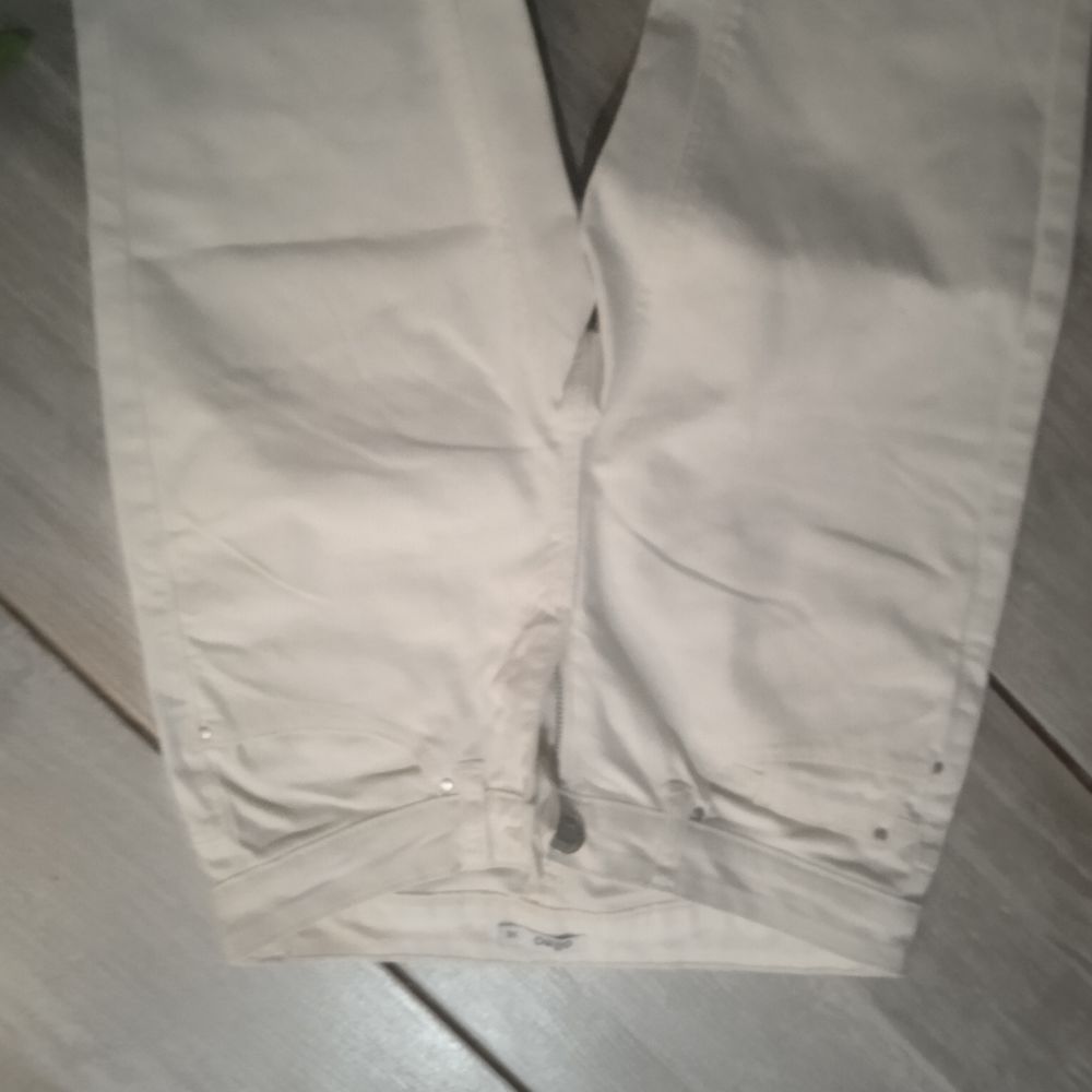 Pantalon toile blanc marque G&eacute;mo Taille 36 70 % coton 27% po Vêtements