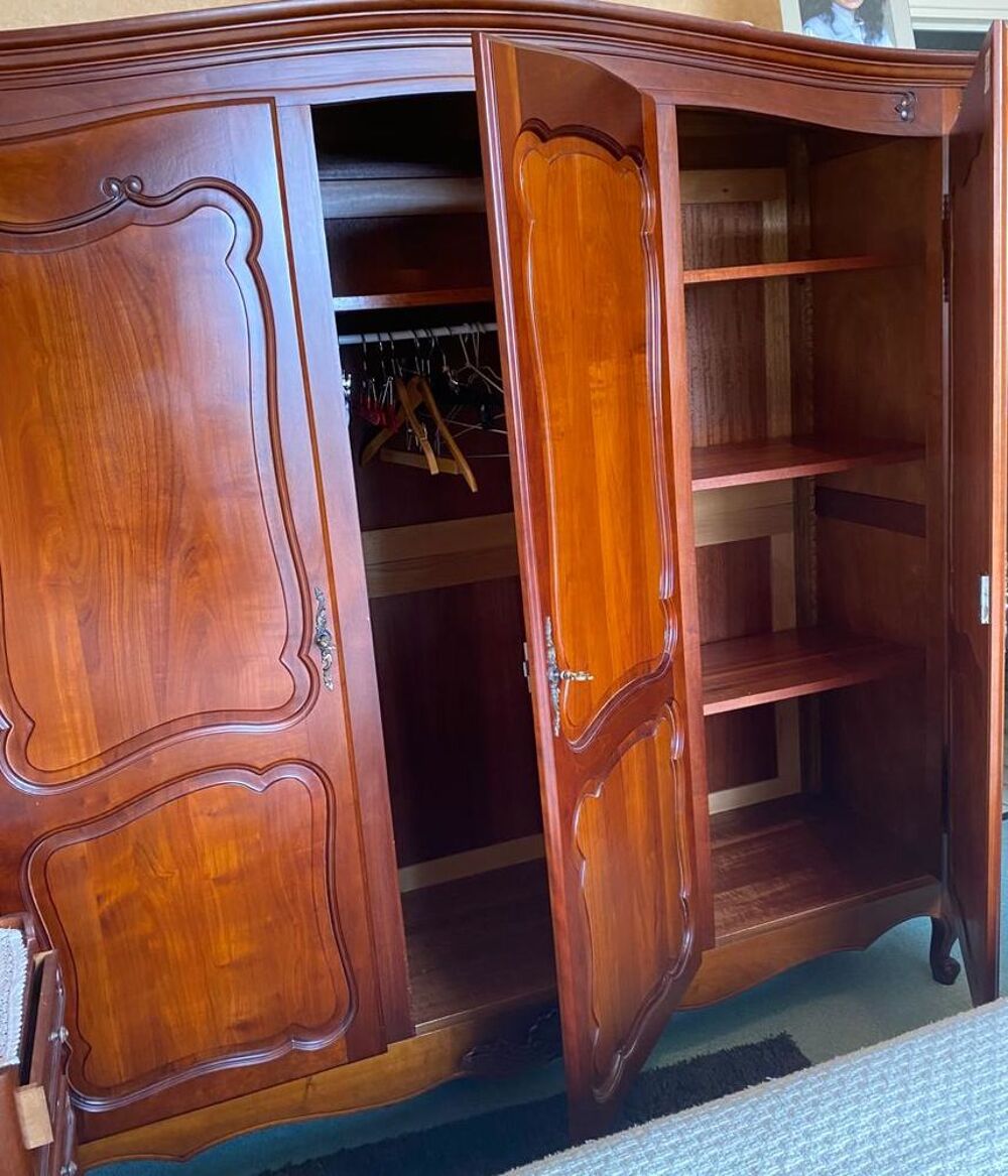 Achetez armoire acajou. bois occasion, annonce vente à SaintGermain