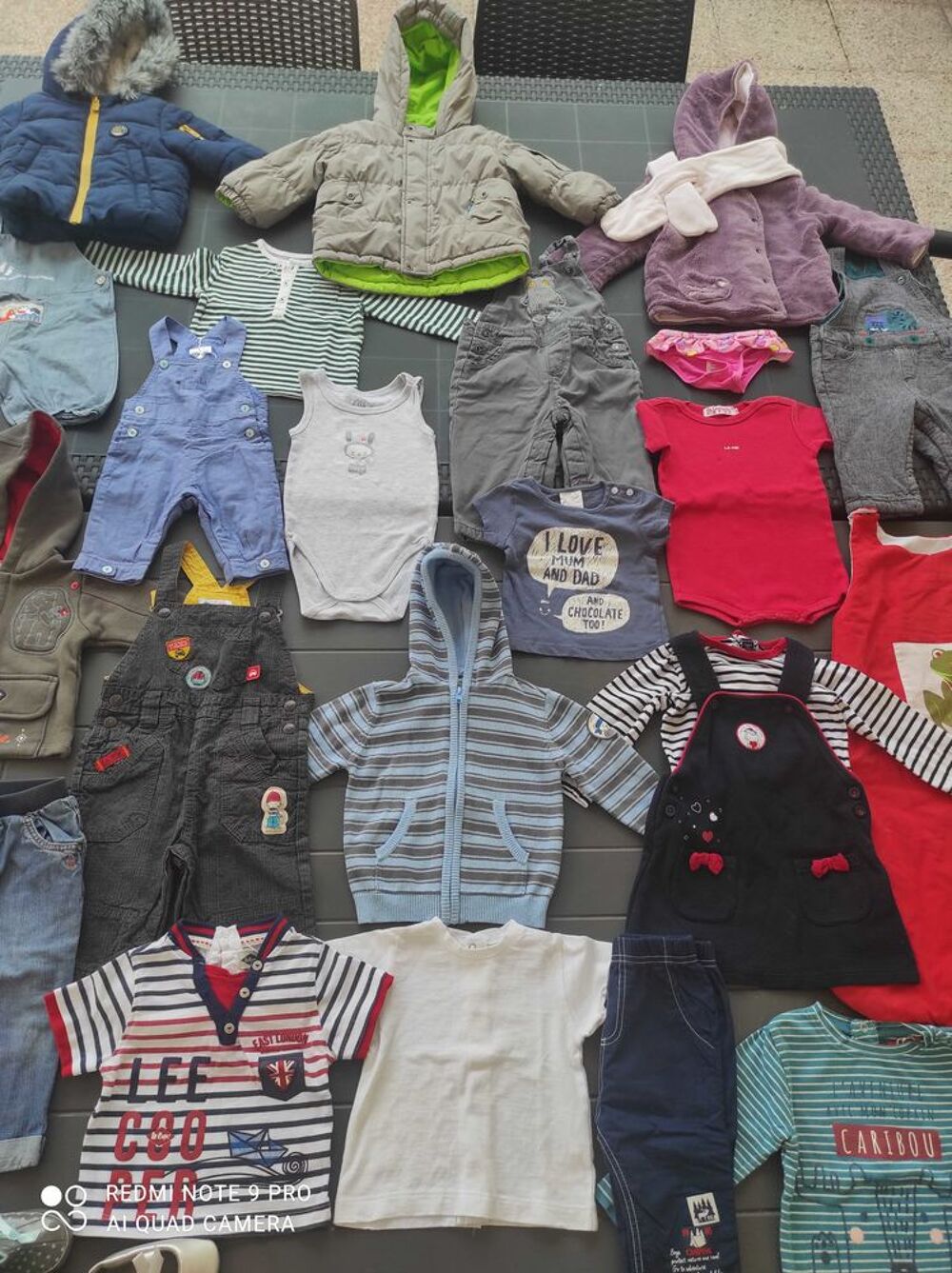 gros lot v&ecirc;tements/ accessoires b&eacute;b&eacute; gar&ccedil;on et fille. diverses tailles Vêtements enfants