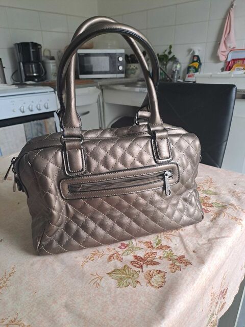 sac �  main 5 Montigny-l�s-Metz (57)