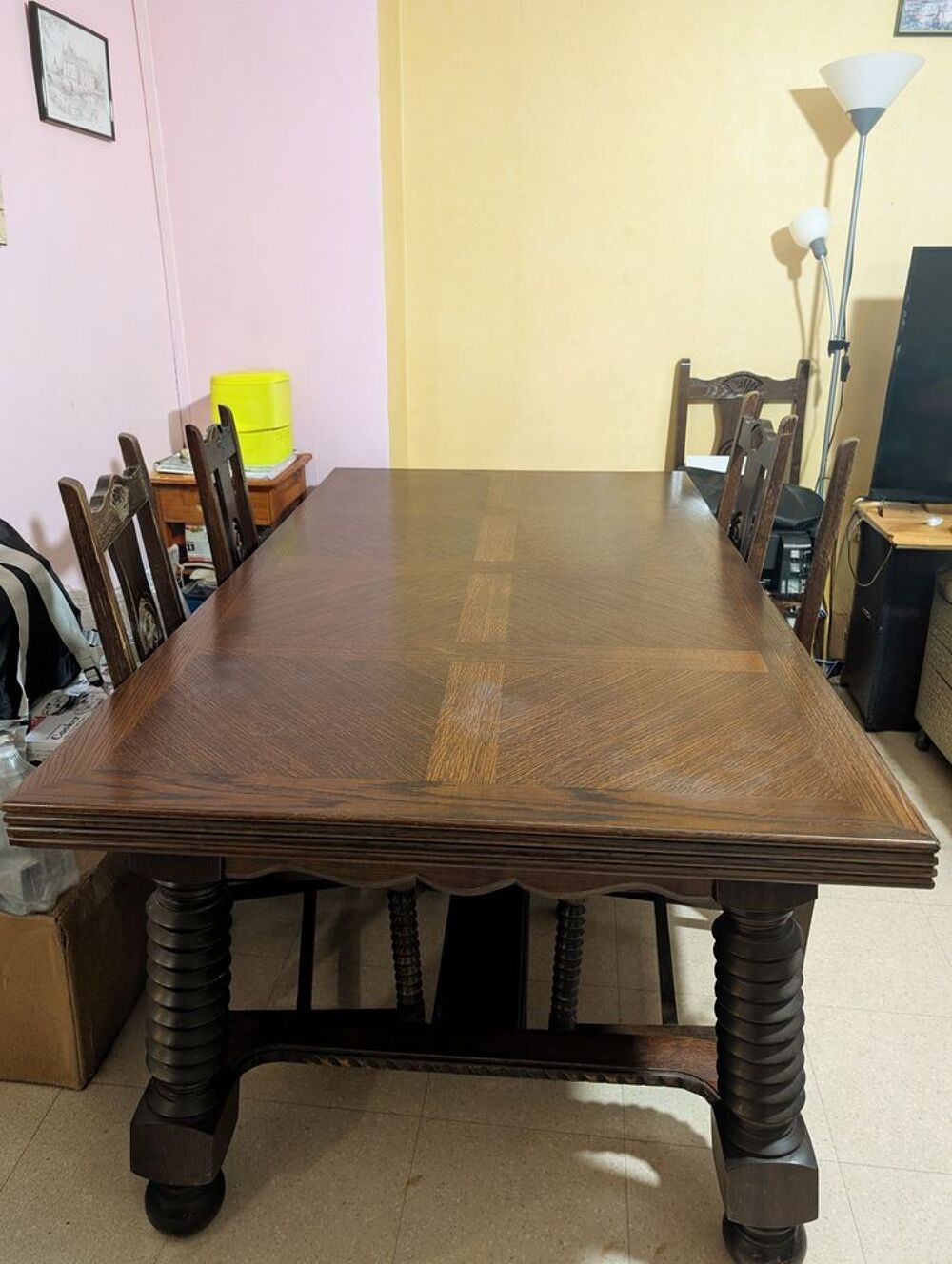 Table rectangulaire bois fonc&eacute; avec chaises Meubles