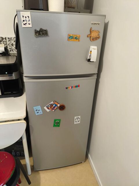 Frigidaire conglateur 120 Laval (53)