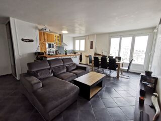  Appartement  vendre 4 pices 82 m