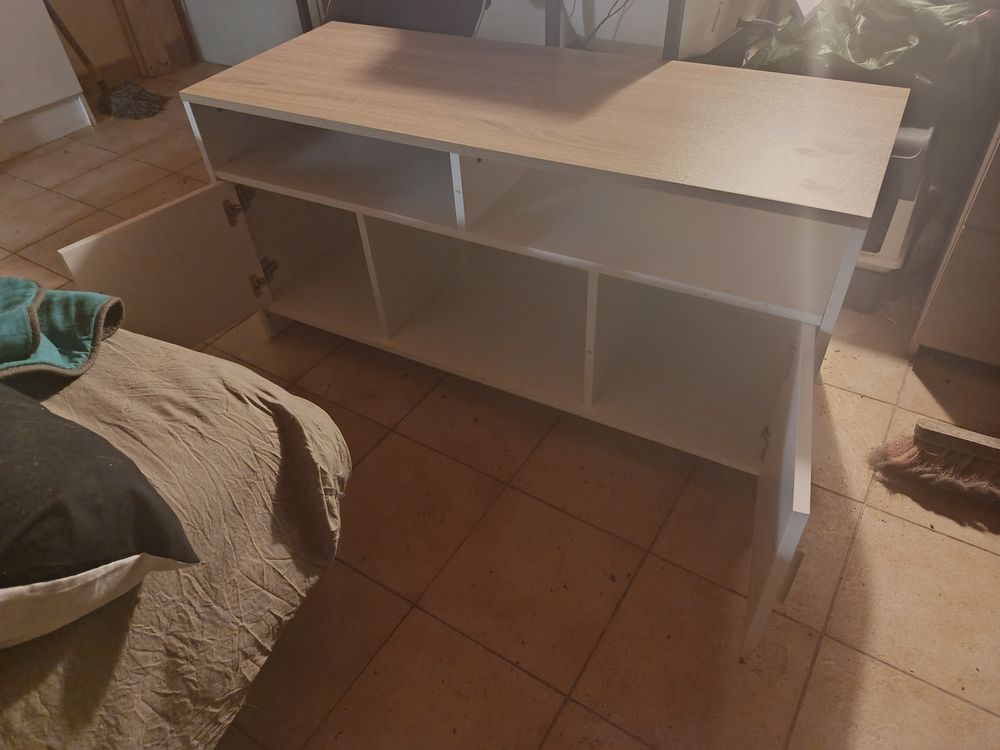 Petit meuble tv en bon &eacute;tat Meubles