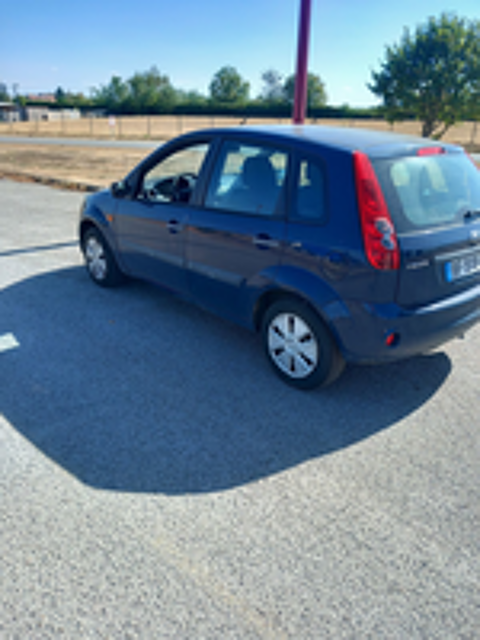Fiesta 1.4 TDCi 68 Ambiente 2008 occasion 27220 Jumelles