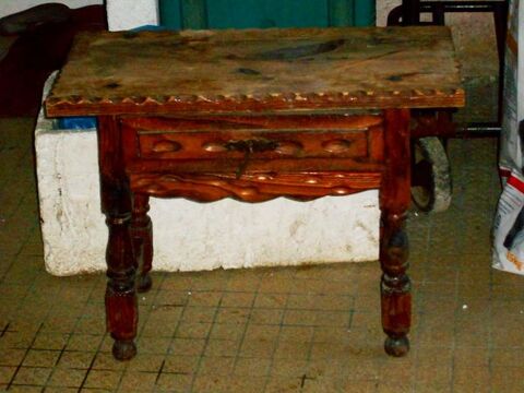 Meuble original en bois table de chevet tabouret 1 tiroir 35 Monflanquin (47)