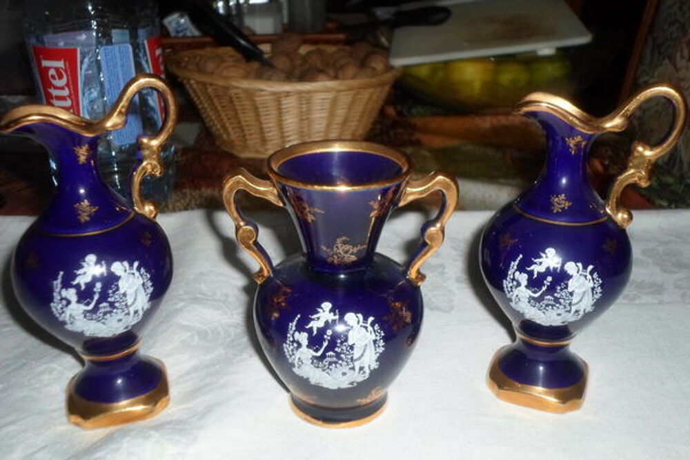 lot de porcelaine EMAUX BLEU de LIMOGES 