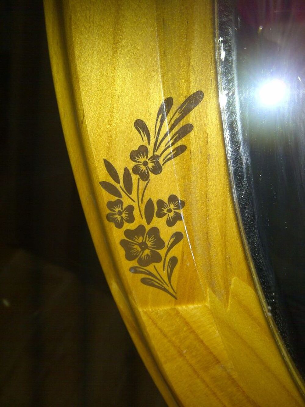 MIROIR OVALE SUR OSSATURE BOIS VERNIE DECOREE Décoration