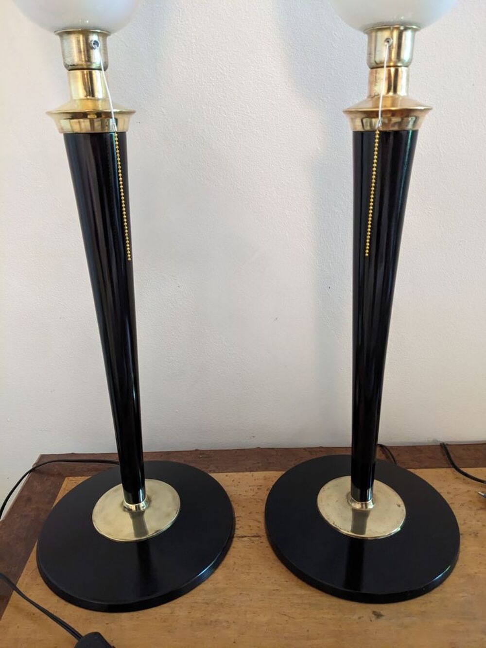 Paire de 2 lampes art d&eacute;co MAZDA laqu&eacute;es noire avec tulipe e Décoration