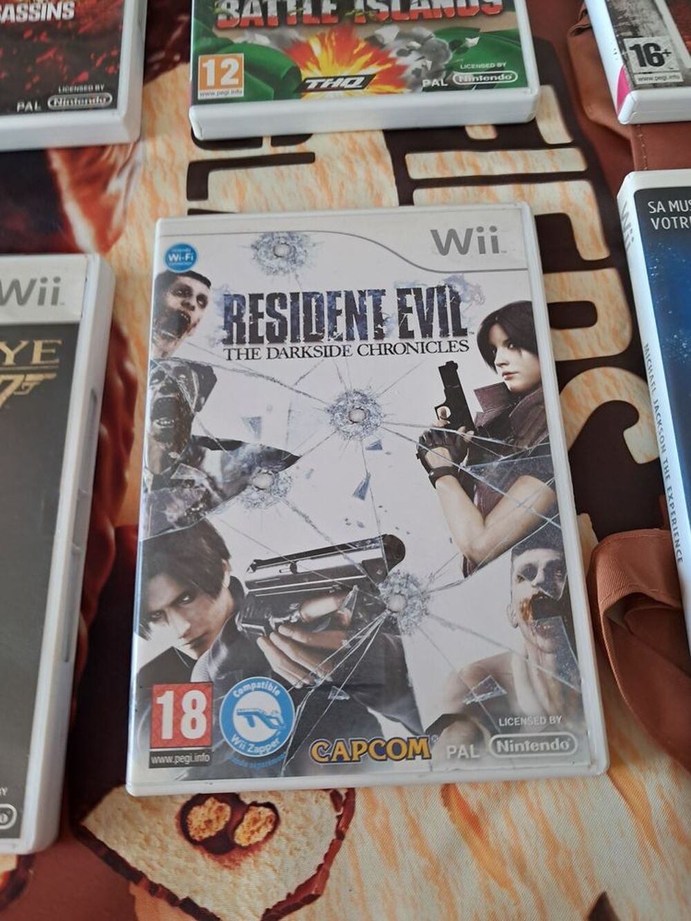 Jeu Wii Resident Evil Dark Side video manga anime TV chronic Consoles et jeux vidéos