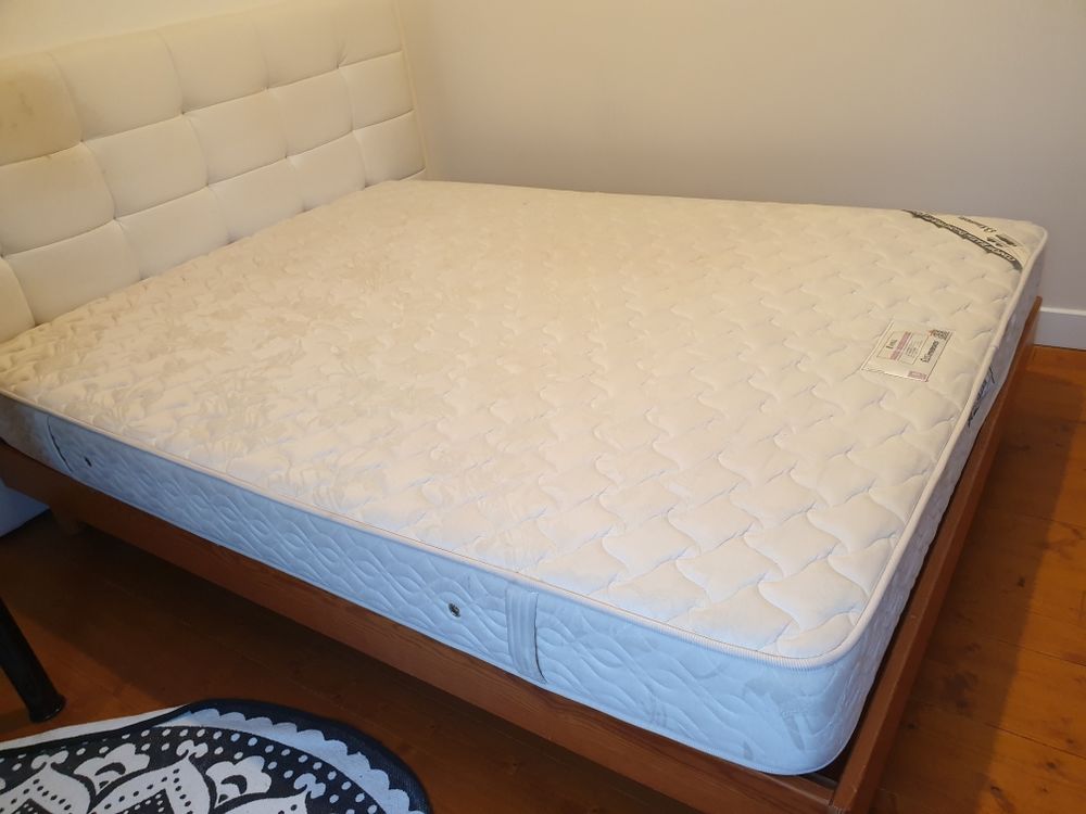 Lit 1,40 m / 1,90 m sommier matelas t&ecirc;te de lit Meubles