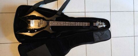Guitare+basse+style+Warlock+++housse+neuves 180 Dax (40)