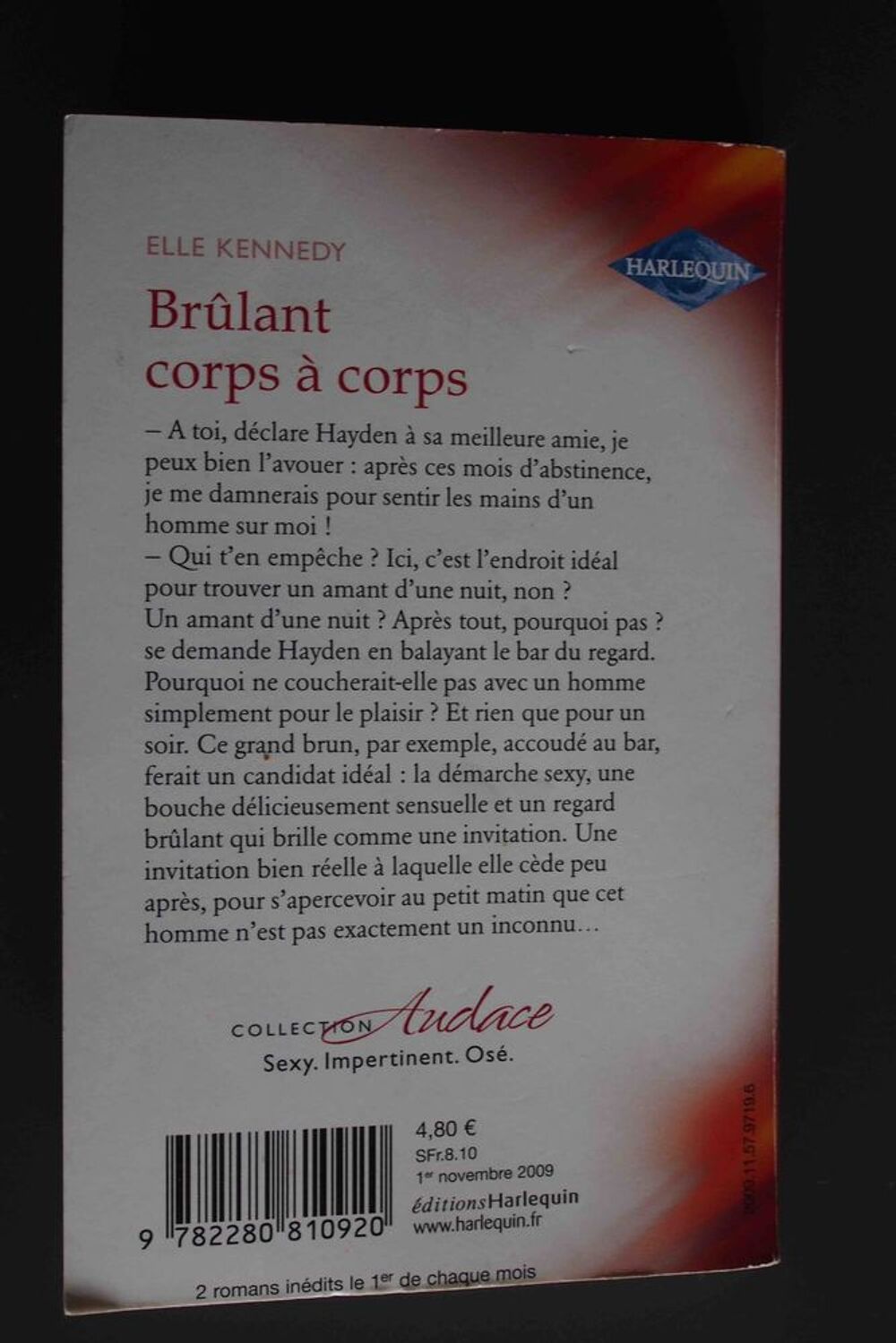 Br&ucirc;lant corps &agrave; corps ELLE KENNEDY Livres et BD