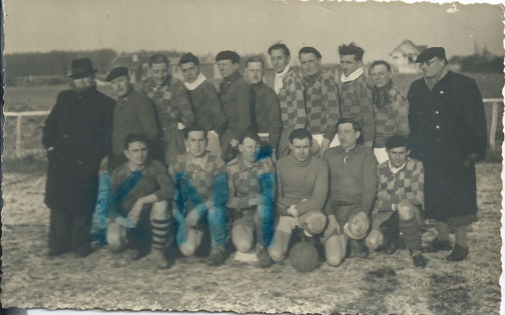 78 , Rambouillet , l'&eacute;quipe de foot 1941 