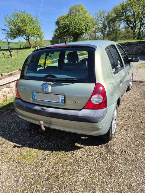 Renault Clio II Clio 1.5 dCi - 65 Privil&egrave;ge 2003 occasion Lafeuillade-en-V&eacute;zie 15130
