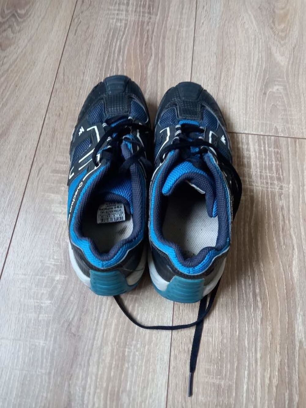 Basket bleu et noir marque Quechua taille 38 Chaussures