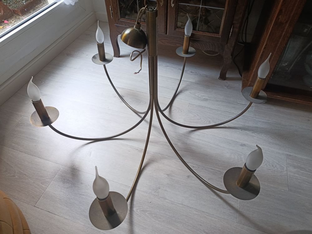 Lustre Salle &agrave; Manger+ Il y a en plus 4 ampoules de rechange Décoration