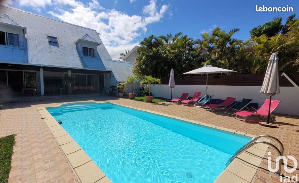 Vente Villa villa de 190m2 sur 715m2 de terrain, une piscine La réunion