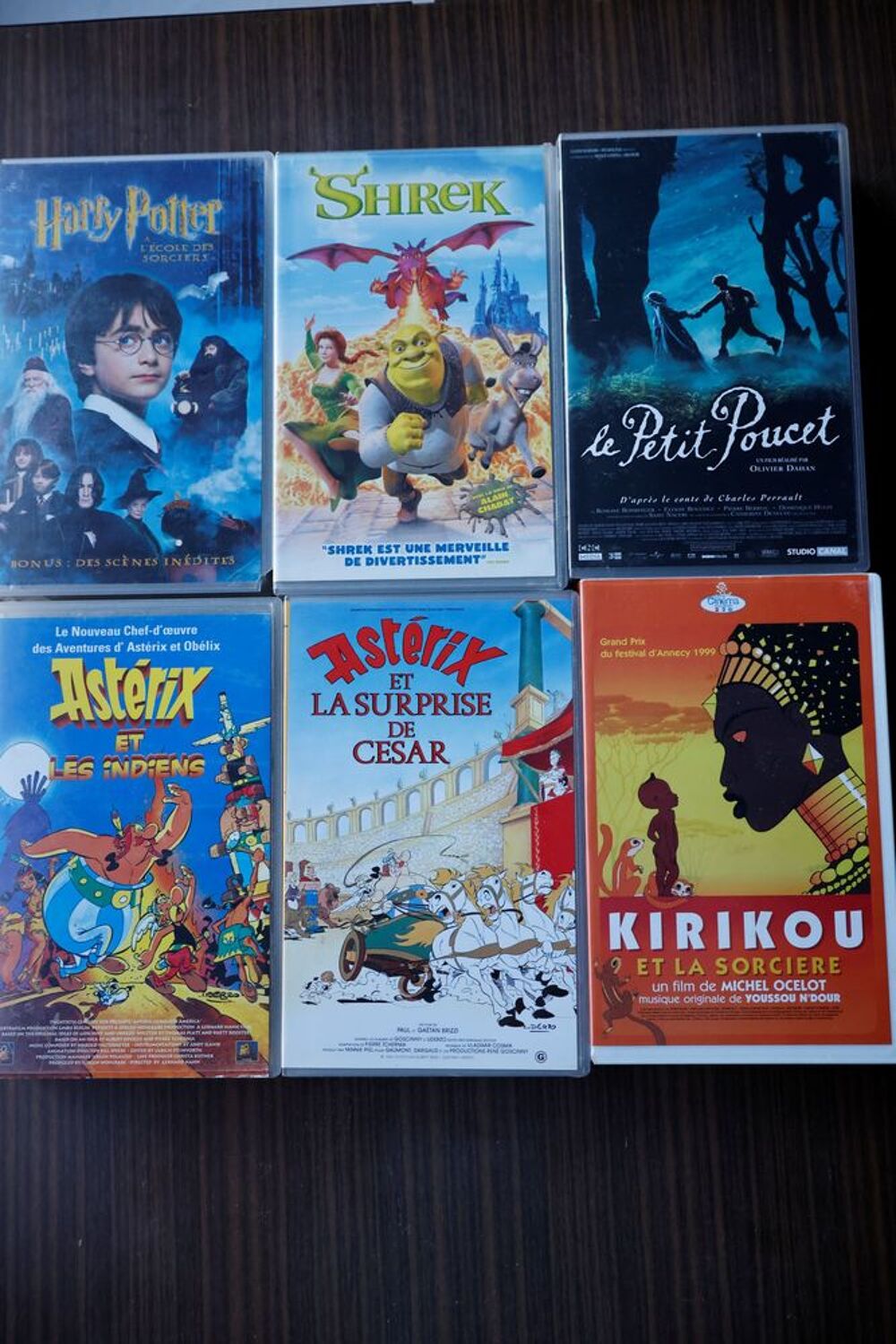 Lot de 12 cassettes VHS Films d'animation Photos/Video/TV
